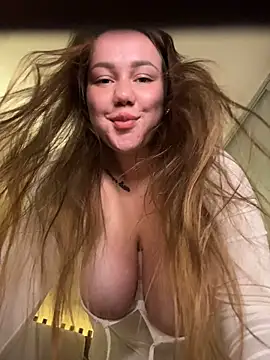 AnnabelleKelly - Oil on these boobs with massage