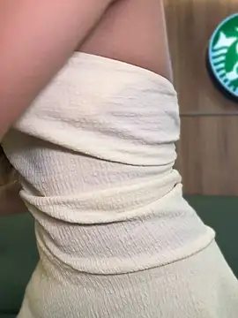 Valentina-gomezz - FINGERING PUSSY + SPIT PUSSY🌸🥵🔥
