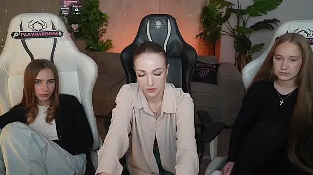 Ella_054 - doggy 2 g
