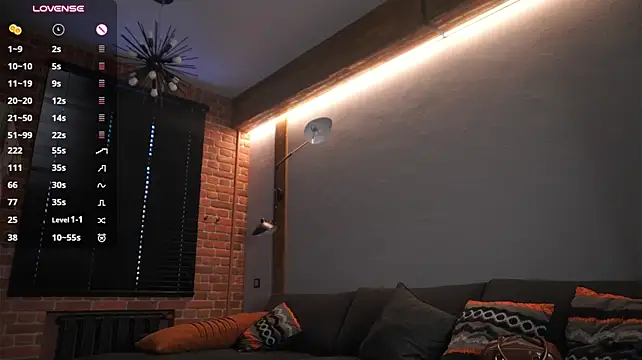 LizbethGee - spank my naughty ass and moan