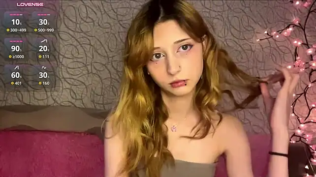 Hexie_doll - doggy pose