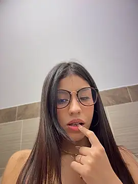 Alejandra_ospina - NAKED + RUB MY CLIT🔥😈