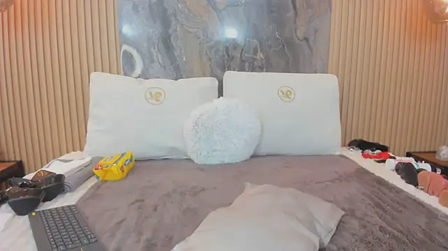 Mary_spencer - Spank my ass so red + oiled pussy 🍒