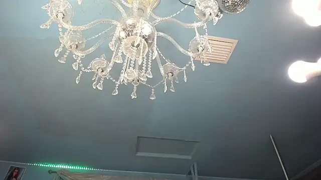 ADRIANNA_FOX - show tits