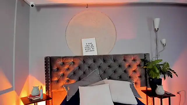 Feer_luxx - squeeze nipples and spank tits 🍒