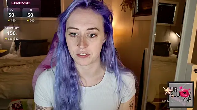 Ursluttygf - eye contact + whisper dirty talk ✨ 1m+