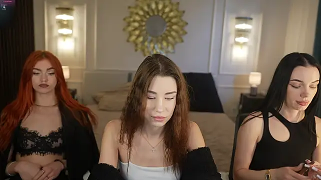 Selena_Glow - naked ass 1 girl