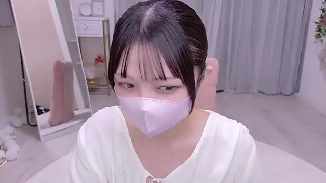 Kanna-dakanna - 盗撮アングルでパンチラ💕スカート脱ぐね///