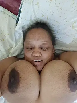 BBW123MILF - Kissing