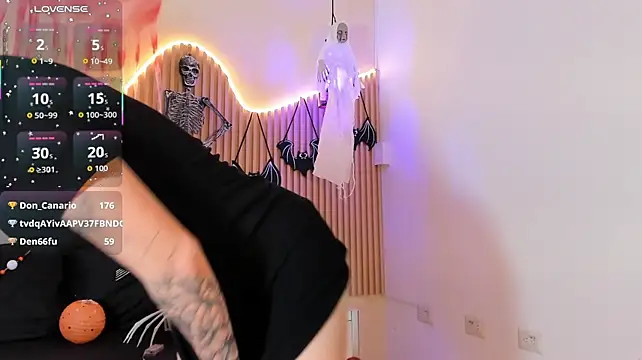 AriaLuxx_ - Dildo penetration in squat pose 💗