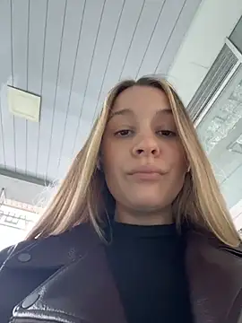 SashaCatt - Masturbation completely naked🍒🍒🤤