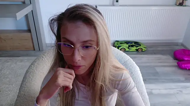 Deidi_sweet - Wet my pussy - finger play