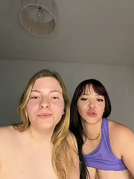 Heyitskiara - Zooom pussy with lucy