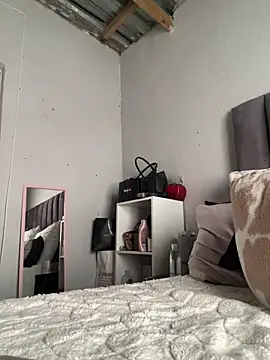 LuciousLips96 - Last tipper request anything