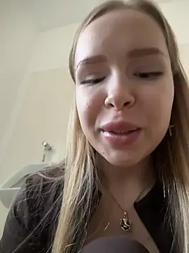 Liza_risky - Moan loud from vibes + flash pussy touch