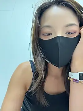 Yingbaby-Love - 看闺蜜的咪咪