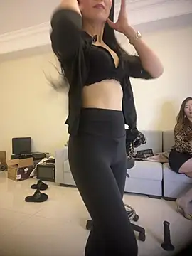Pennyqueen - 三点式👙跳舞💃😍