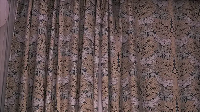LinnHigh - two wet fingers deep into my tight pussy