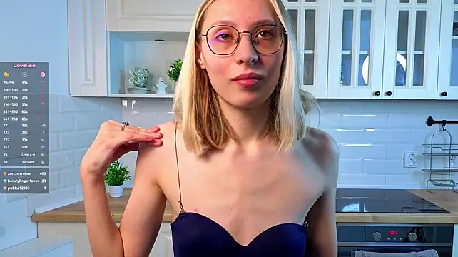 CherlyOldershaw - 🥵 Show tongue 🥵