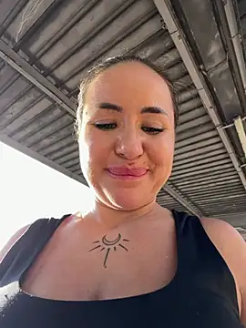 Beautydiamond - Spank naked tits in station train