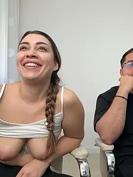 OfficeCouplee - let s finger her pussy till get wet 💦