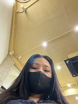 Linh_2004 - Make me cum squirt on the cofee shop