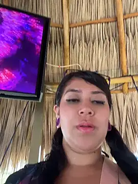 Emilyjohanson - They suck my tits