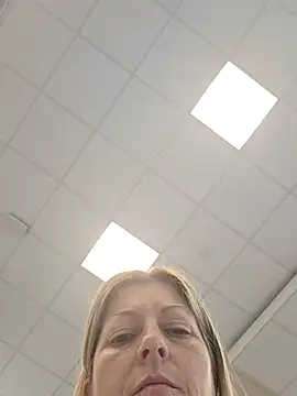 NikkiBlisss - Pussy play PVT OPEN