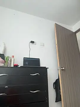 LauraCadwell - HEY LAURA ALL NAKED+ STREPTEASE