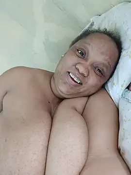 BBW123MILF - Kissing