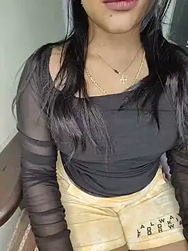 Tamil__Thara003