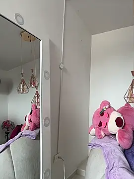 ViankaRose - DOMI INSIDE