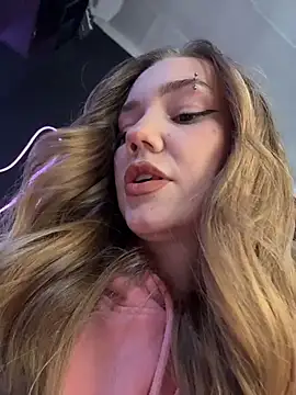 MilaMoone - take off pants COMPLETELY 🥵pussy revea