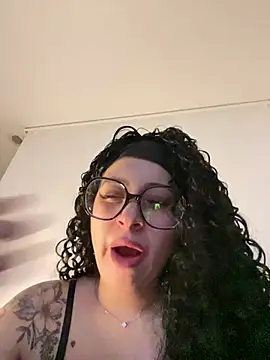Queenlo_xxx - gagne 2 vidéos TRÈS HARD🔥