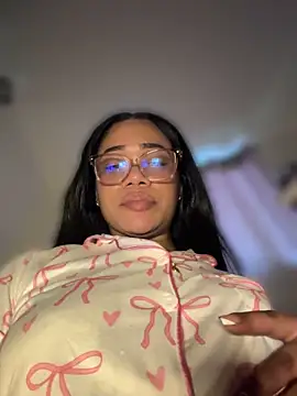 Ashley_Tompson1 - Oil all over my body 🔥