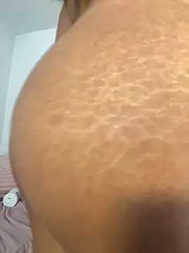 Carina_lopez707rs - 4 fingers inside pussy