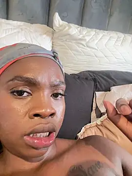 LuciousLips96 - Last tipper request anything