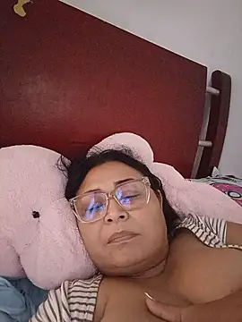 Momy-hot-gril