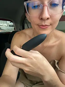 Paula_p07 - Fingering pussy in doggy