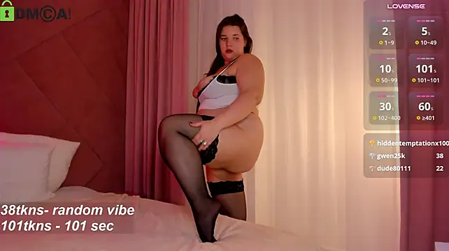 Chloee_White - shake belly