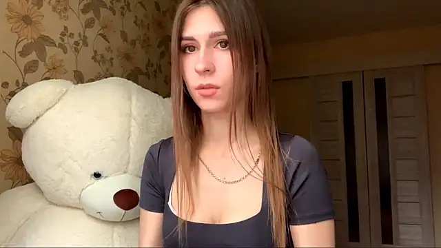 ZaraGuyette - touch shoulder