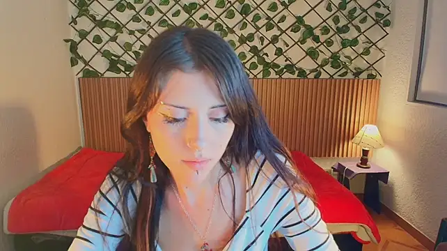 Lilith-payton - Spanks ass x 10 🍑