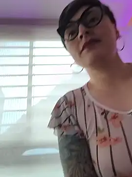 Kat_paradise - Zoom pussy and play