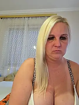 Mayci1984 - 5 Min Pussy show