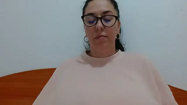 Jollene - show tits one min