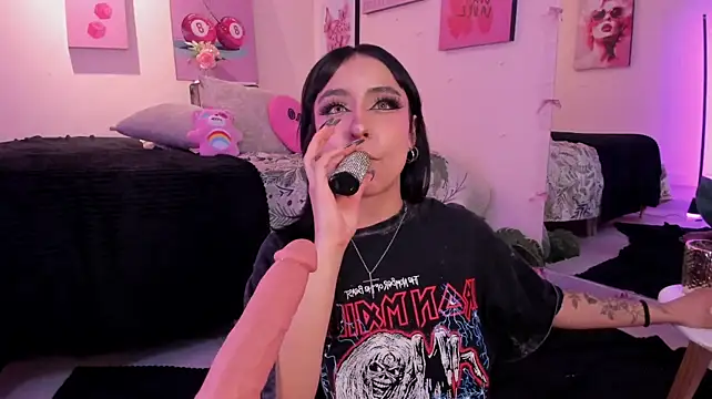 Maeve_Vampire - 🍒Play nipples close up🍒