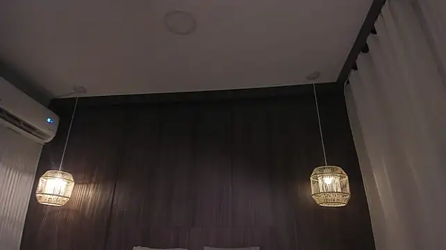 Ana_beckett - PLAY WITH MY KITTY WET CLOSE💦