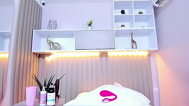 NatalyWilliams - 🍑🔥Squeeze my big ass🍑🔥