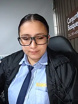 Cute_Penelope - Bouncing tits on your face+saliva🤫shh