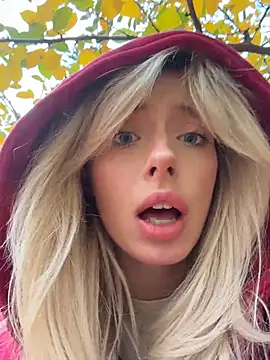 PollyLolly - show my location around